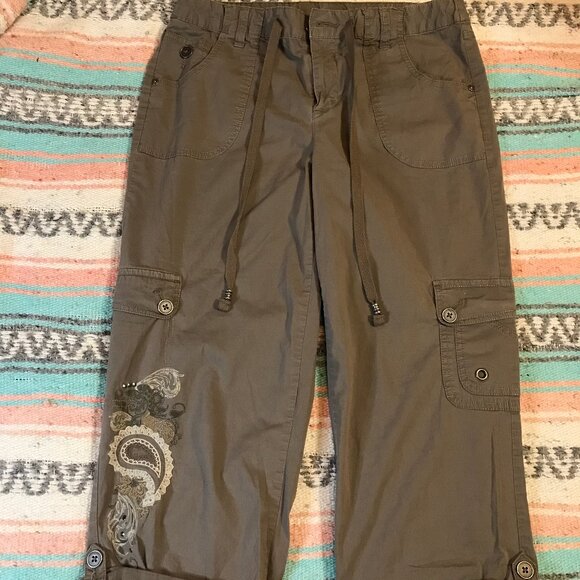 Stylish Brown Cargo Pants with Embroidery sz 8 - Picture 3 of 13